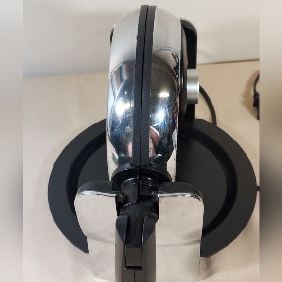 Oster Rotary Waffle Maker Chrome Colored W/Drip Plate Easly Flip Waffles - Picture 6 of 9